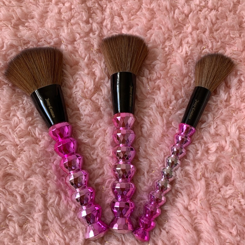 Juicy Couture pink brush set💓 Never used before😍